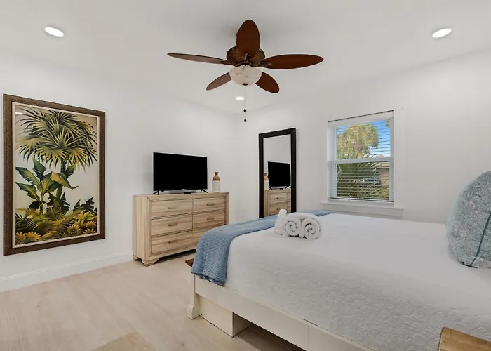 Seagrass Escape - Monthly * Clearwater Beach